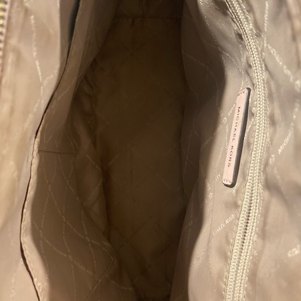 I took tags off/never used. I uploaded a photo for true color. - Picture 5 of 5